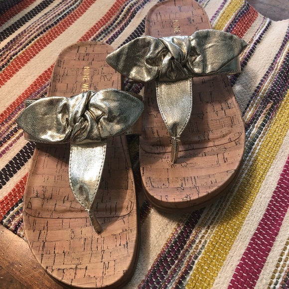 😊😊😊Nine West🔥Almost new, never worn outside. Metallic gold sandals.😊😊😊 - Picture 10 of 10